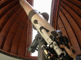 il grande telescopio
della Specula Vaticana
(15669 bytes)